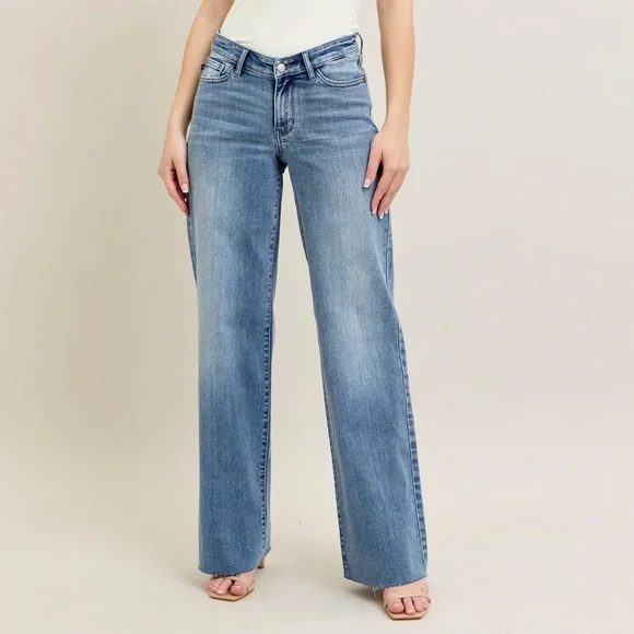 Judy Blue Full Size V - Front Baggy Jeans Plus Size - Picture 1 of 11